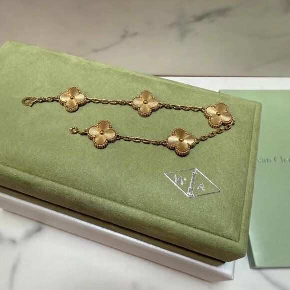 VC Bracelet