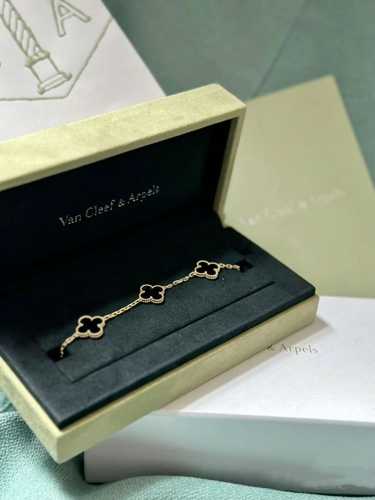VC Bracelet